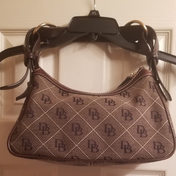 Purse - Picture 2 of 10